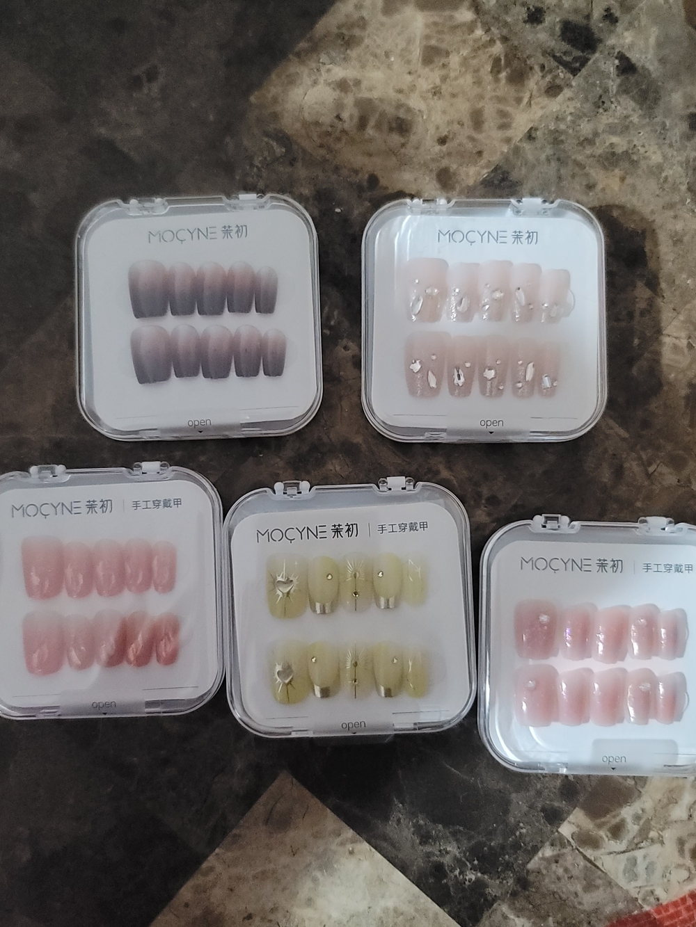 Mocyne Press-On Nails Set — Assorted Styles